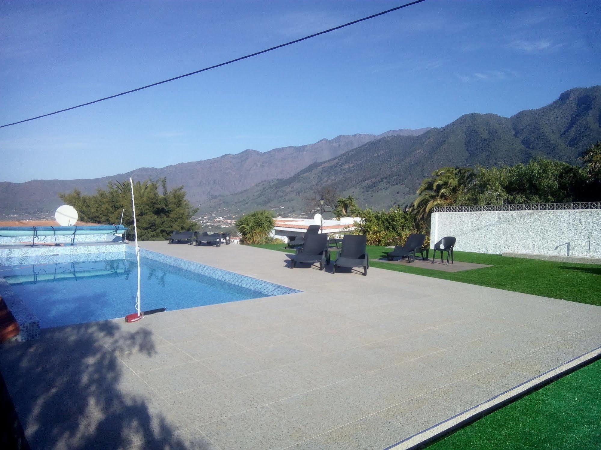 Los Guanches Bungalows El Paso Exterior photo